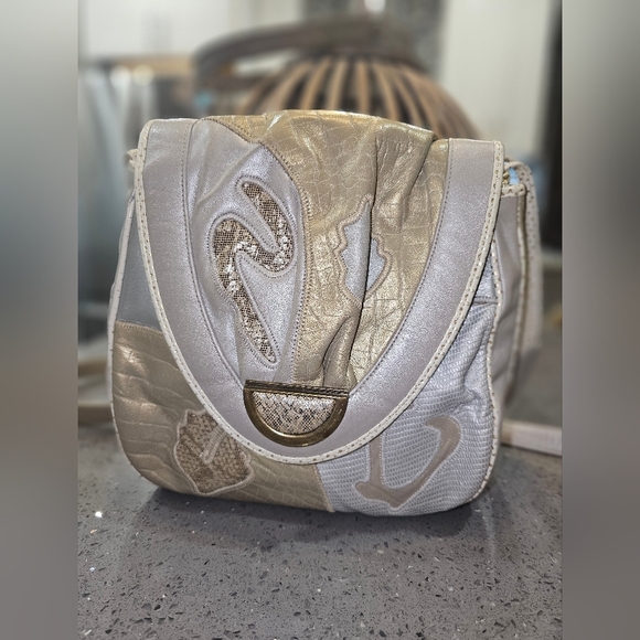 SHARIF VINTAGE CROSSBODY BAG. - Picture 14 of 15